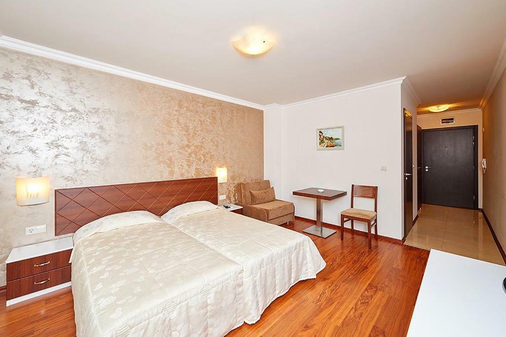 Penelopa Palace Apart Hotel & Spa Pomorie Exterior foto