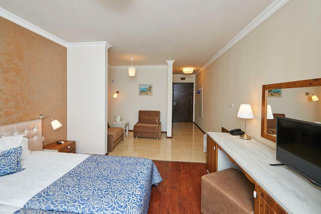 Penelopa Palace Apart Hotel & Spa Pomorie Exterior foto