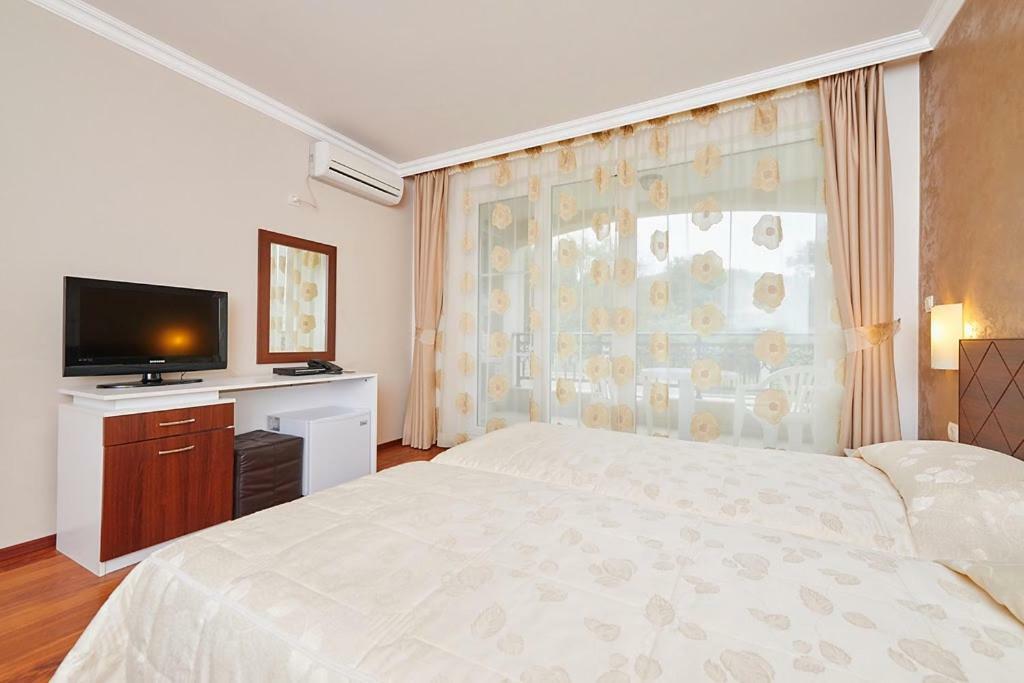 Penelopa Palace Apart Hotel & Spa Pomorie Exterior foto