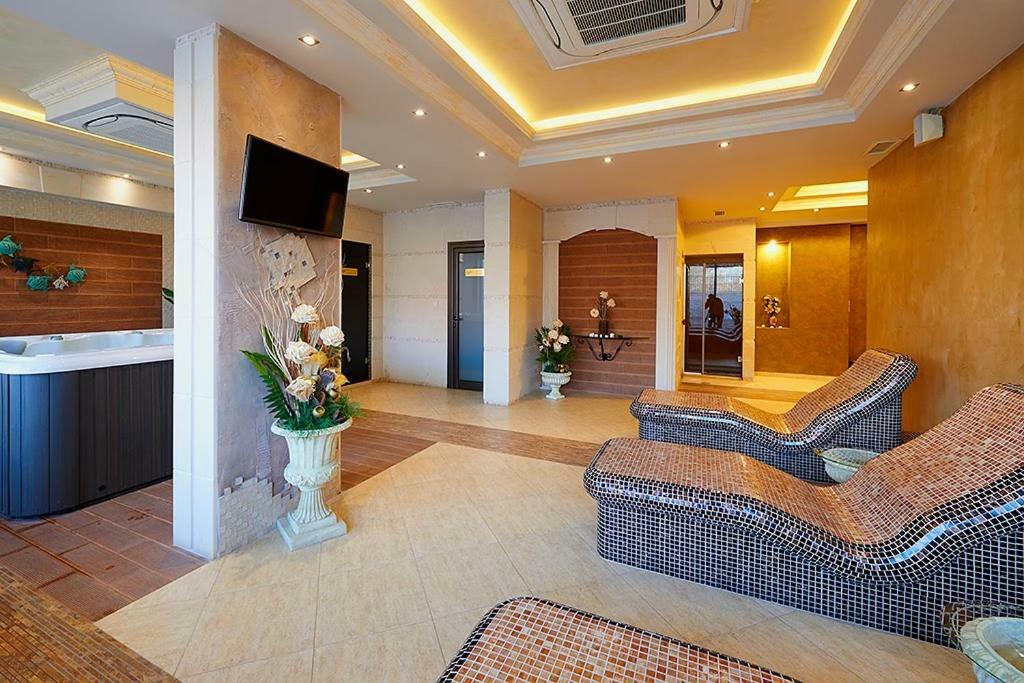 Penelopa Palace Apart Hotel & Spa Pomorie Exterior foto